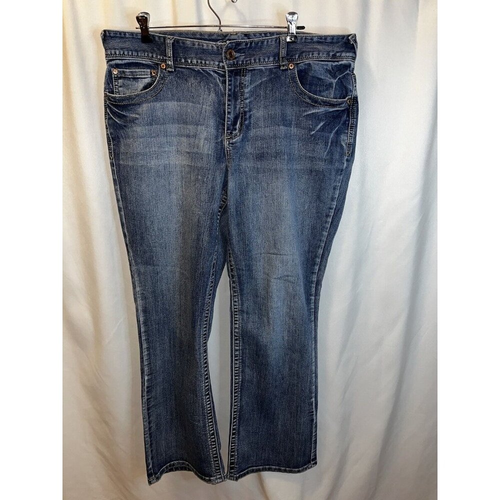Maurices Jeans Women 18 36X29 Straight Cut Stretch Denim Blue Mid Rise